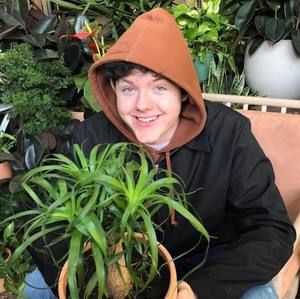 Meet your Posher, Dexter